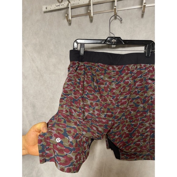 Lululemon Shorts Men 30X9 Active Performance Floral Drawstrings Packable Camo M - Picture 8 of 11